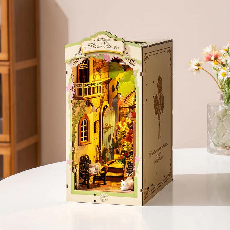 Desktrim™ | Diy Book Nook Shelf - Floral Corner