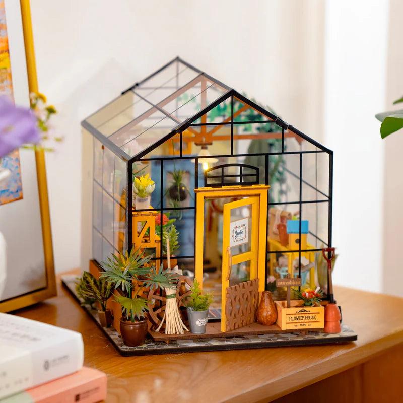 Desktrim™ | Enchanted Greenhouse Garden