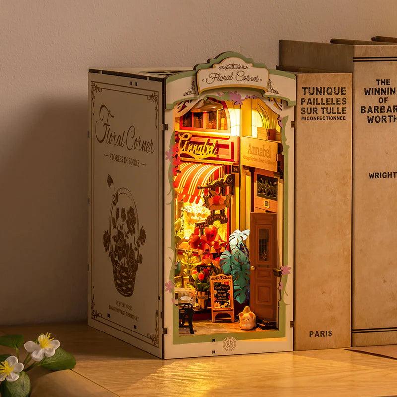 Desktrim™ | Diy Book Nook Shelf - Floral Corner
