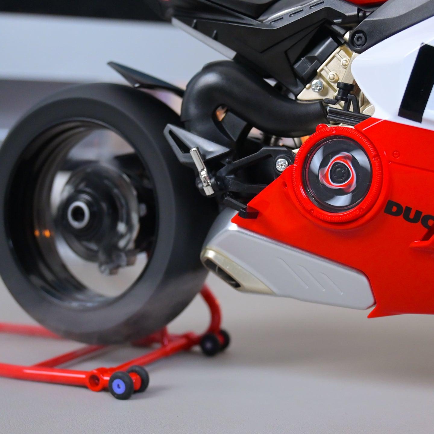 Desktrim | Alloy 1/6 Ducati Corse Panigale V4R Model