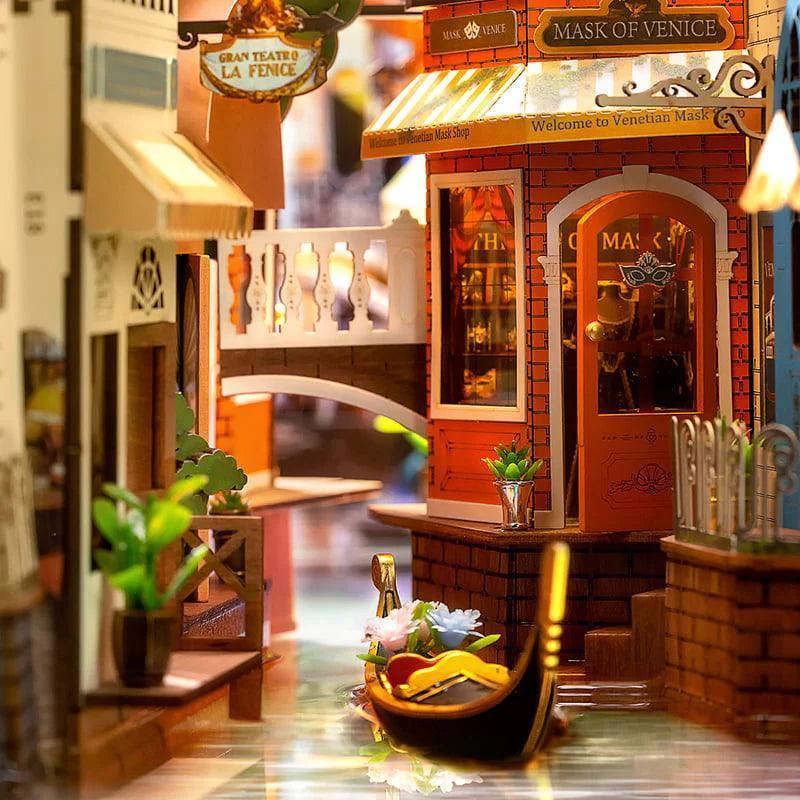 Desktrim™ | Diy Book Nook Shelf - Romantic Venice Escape