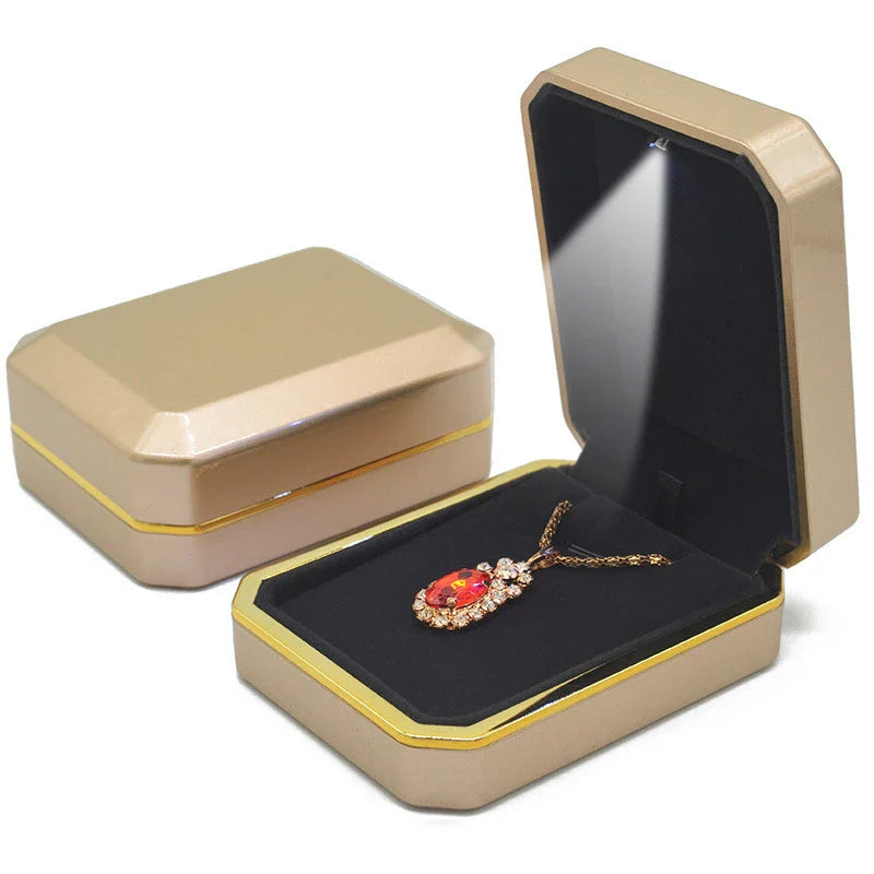 LED Jewelry Ring Box Luxury Velvet Rubber Necklace Pendant Gifts Display With Light For Proposal Engagement Wedding Case