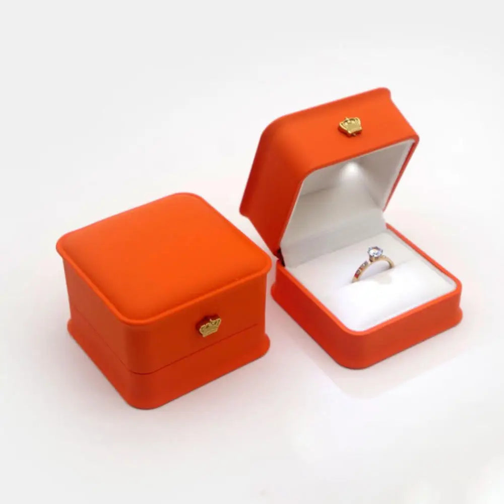 LED Jewelry Ring Box Luxury Velvet Rubber Necklace Pendant Gifts Display With Light For Proposal Engagement Wedding Case