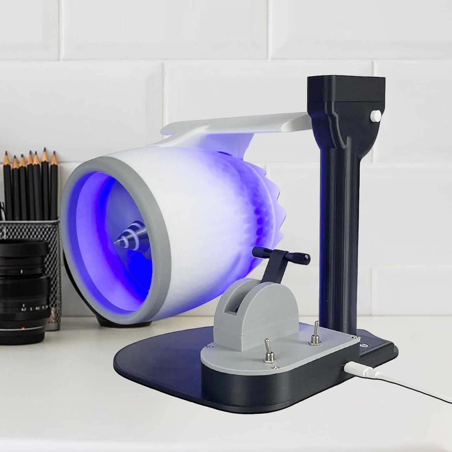 Desktrim™ | JetEngine Humidifier Fan - Aviation-Inspired Desktop Companion