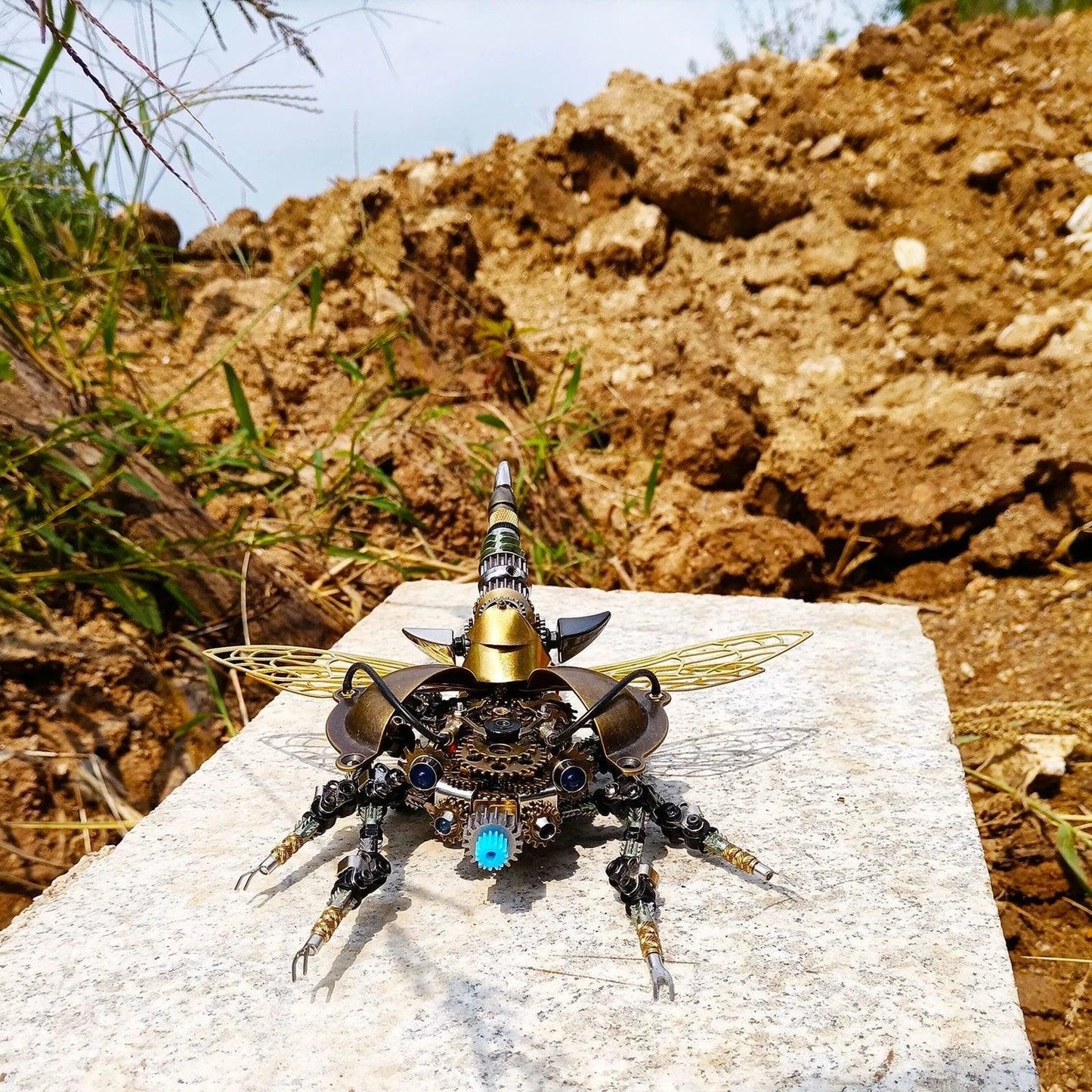 Desktrim™ | DIY 3D Metal Mechanical Rotatable Beetle Assembly Puzzle Model Kit