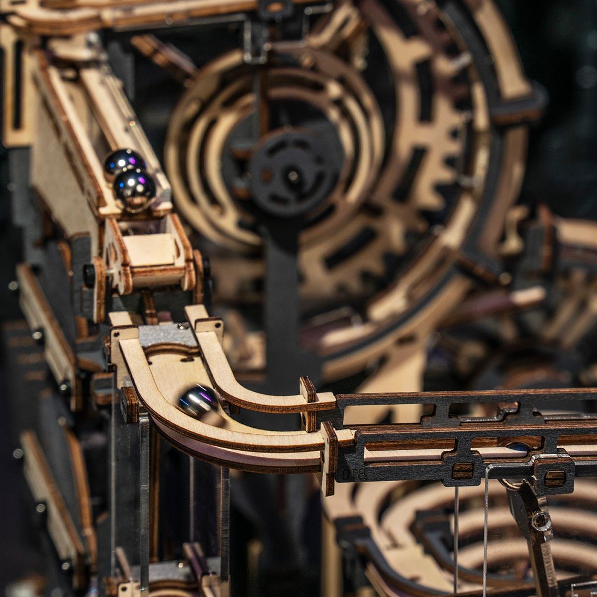 Desktrim™ | Marble Night City