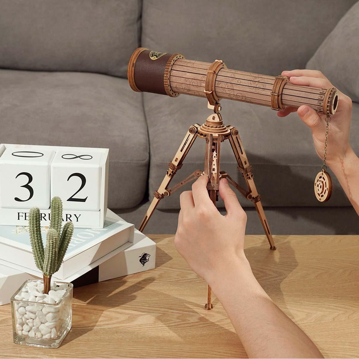 Desktrim™ | Stargazer's Vintage Monocular Telescope