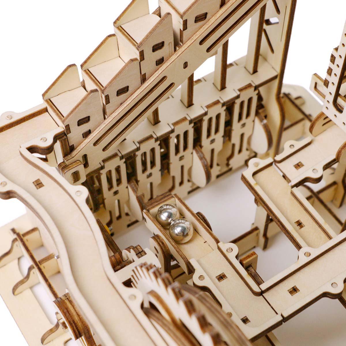 Desktrim™ | Trapdoor Tactician