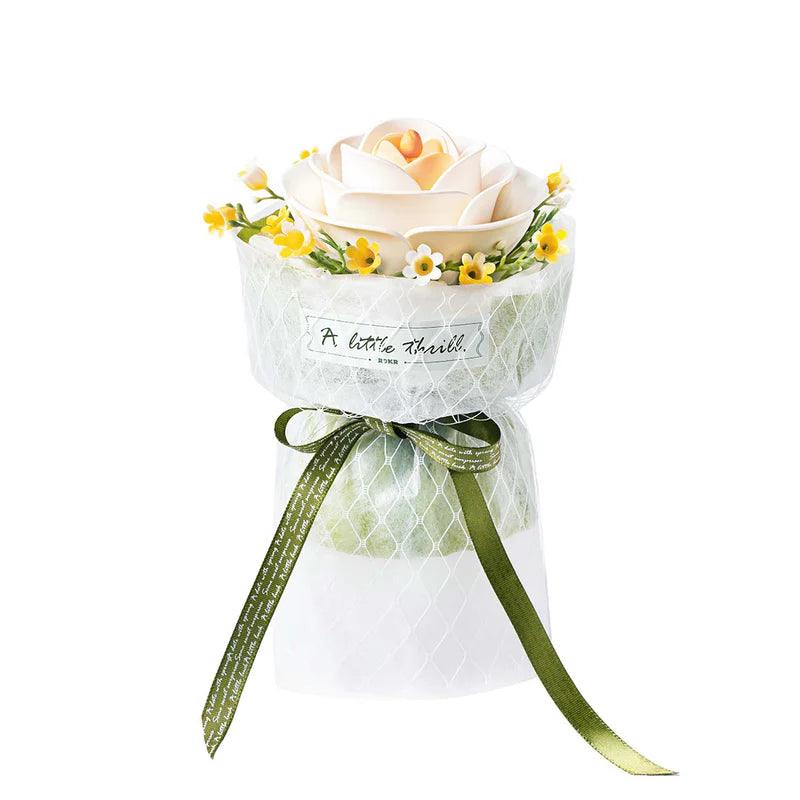 Desktrim™ | A Little Thrill Miniature Blooms