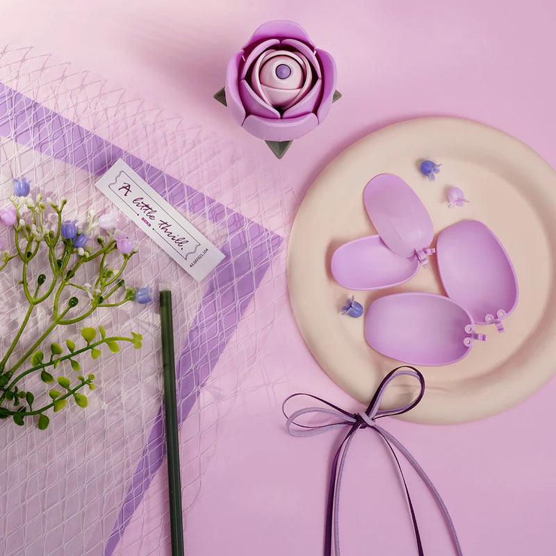Desktrim™ | A Little Thrill Miniature Blooms