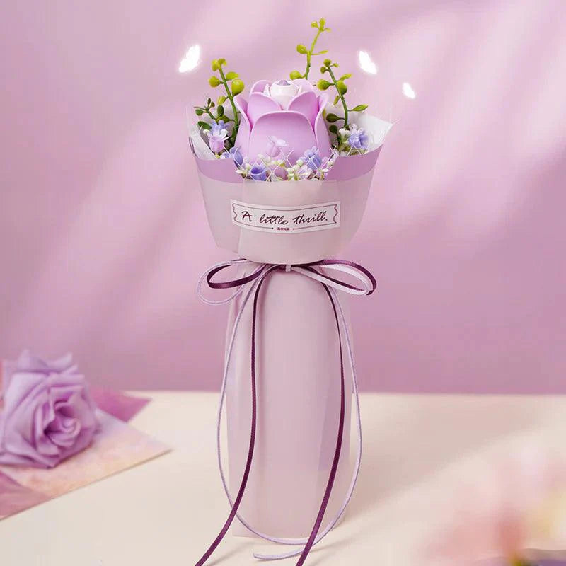 Desktrim™ | A Little Thrill Miniature Blooms