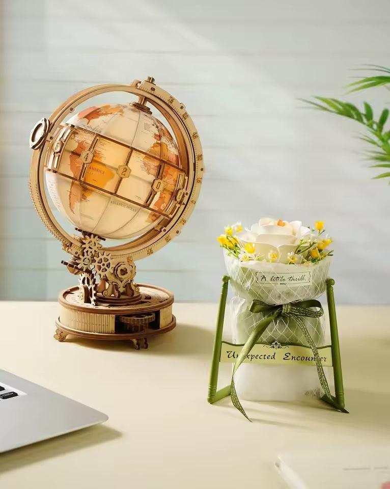 Desktrim™ | A Little Thrill Miniature Blooms