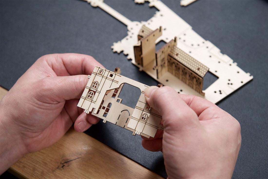 Desktrim™ | Hogwarts Magical Castle 3D Wooden Puzzle Kit