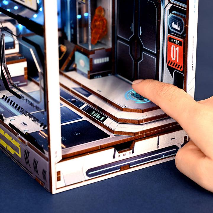 Desktrim™ | Diy Book Nook Shelf - Alien Hub Sci-Fi