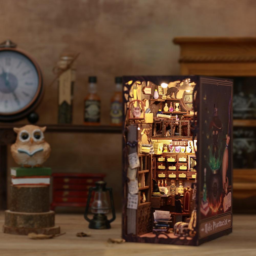 Desktrim™ | Diy Book Nook Shelf - Magic Pharmacist
