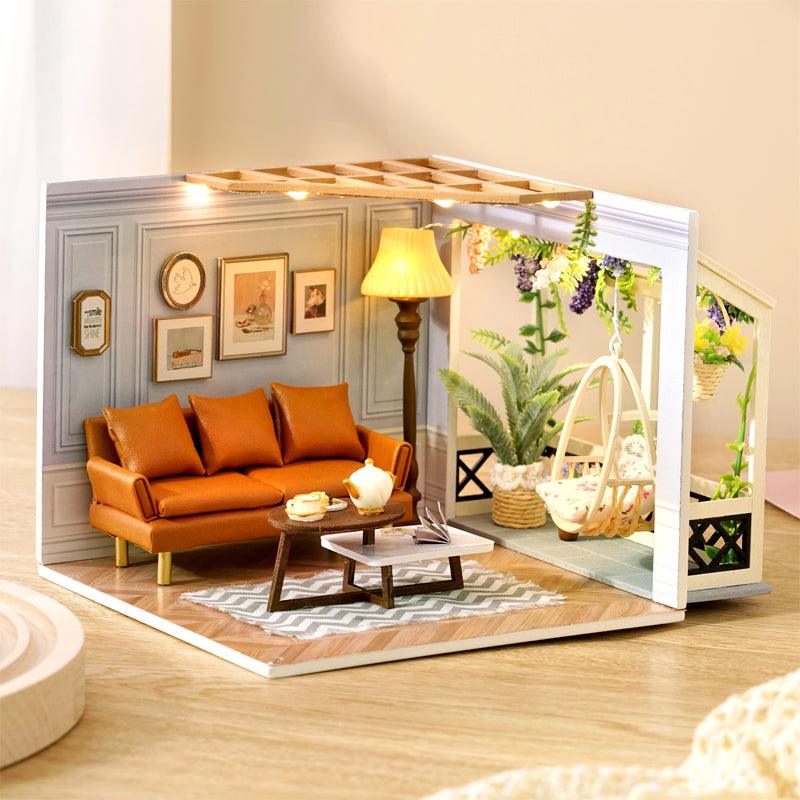 Desktrim™ | DIY Dollhouse Kit (Warm Moment)