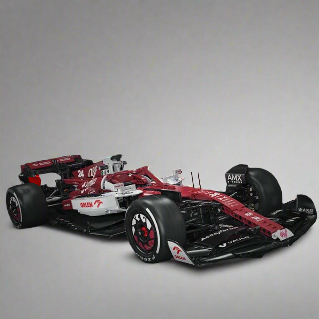 Desktrim™ | Alfa Romeo F1 Team ORLEN C42 Racing Builder