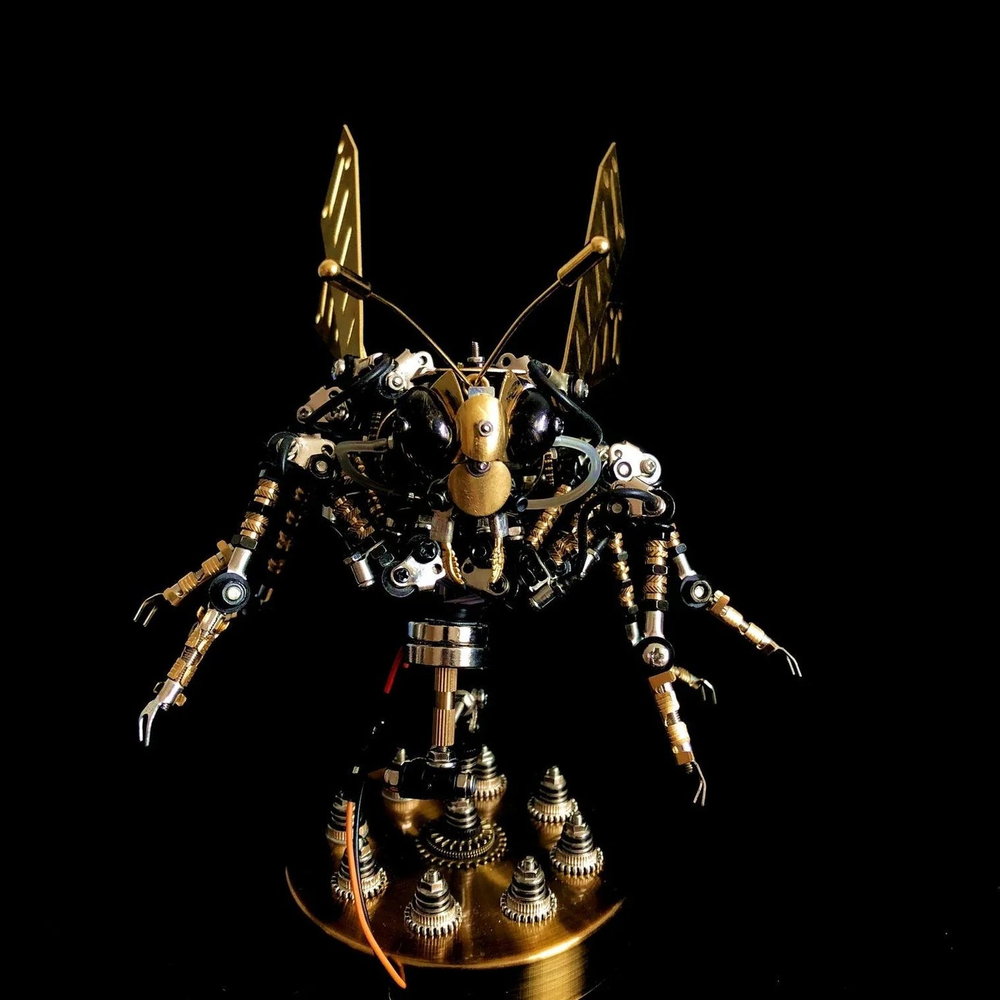 Desktrim™ | DIY 3D Mechanical Wasp Sculpture