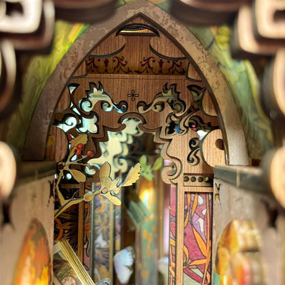 Desktrim™ | Diy Book Nook Shelf - Butterfly of the Unknow Lands