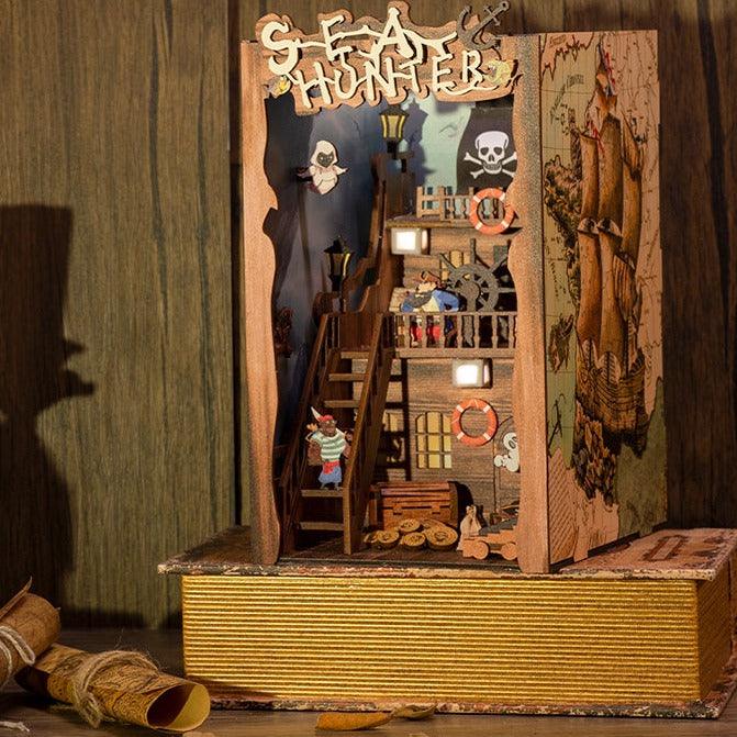 Desktrim™ | Diy Book Nook Shelf - Sea Hunter