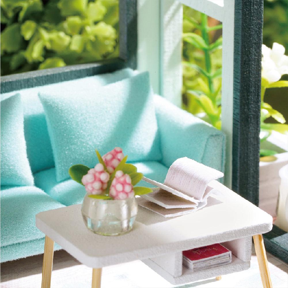 Desktrim™ | DIY Dollhouse Kit (Apartment)