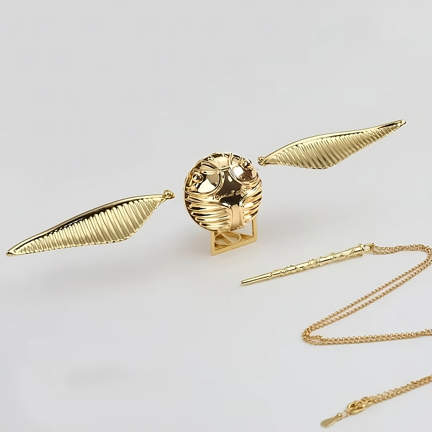 Desktrim™ | Magical Harry Potter Golden Snitch Ring Box